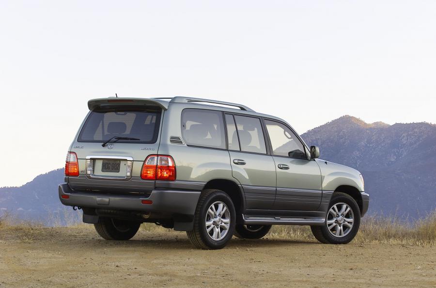  Lexus LX470 2003 года  (фото 16 из 26)